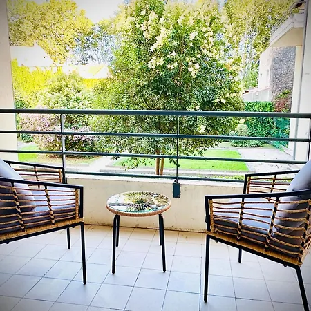 Apartment 40M2-Air Conditioning-Elevator-Underground Parking-Self Checkin! Appart Climatise 40M2-Ascenseur-Parking Souterrain -Arrivee Autonome Avignon Exterior foto