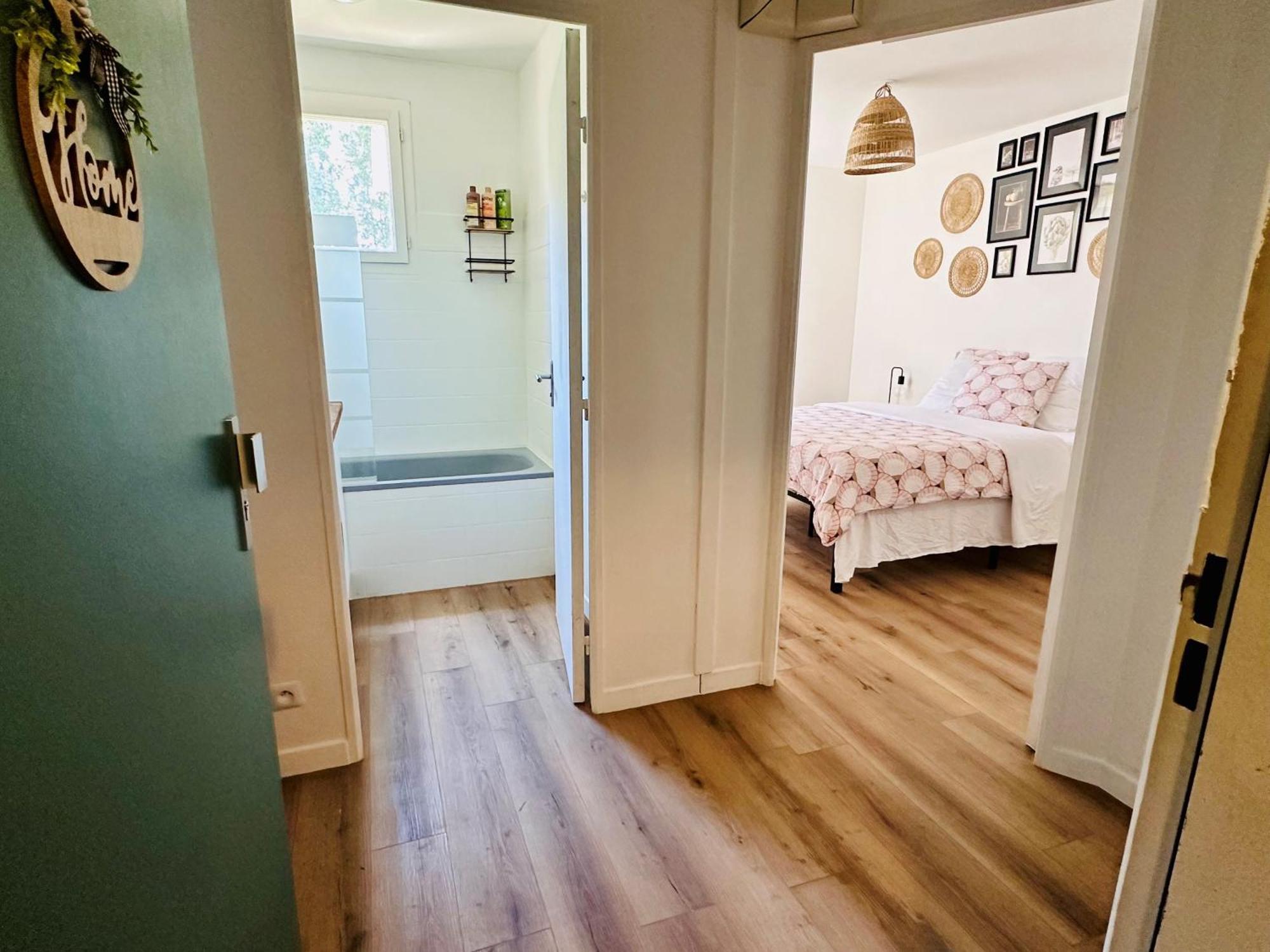 40m2-air Conditioning-elevator-underground Parking-self Checkin! Climatise 40m2-ascenseur-parking Souterrain -arrivee Autonome * Avignon