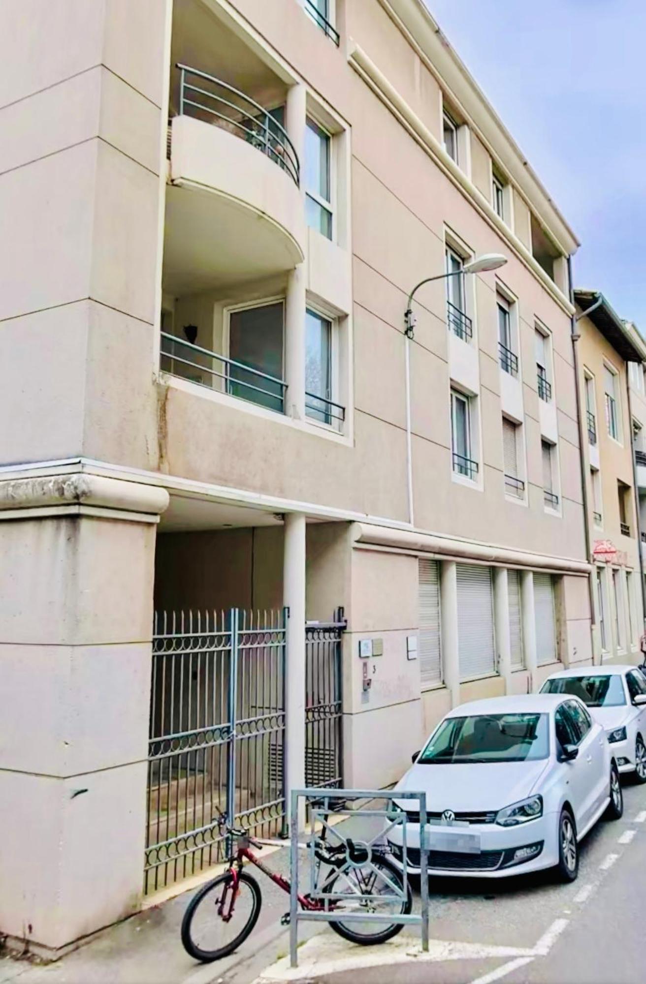 Apartamento 40m2-air Conditioning-elevator-underground Parking-self Checkin! Climatise 40m2-ascenseur-parking Souterrain -arrivee Autonome Aviñón